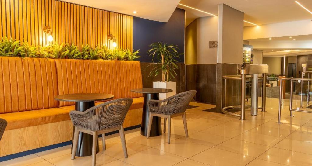 La One Rosebank Stay Johannesburg Exterior photo